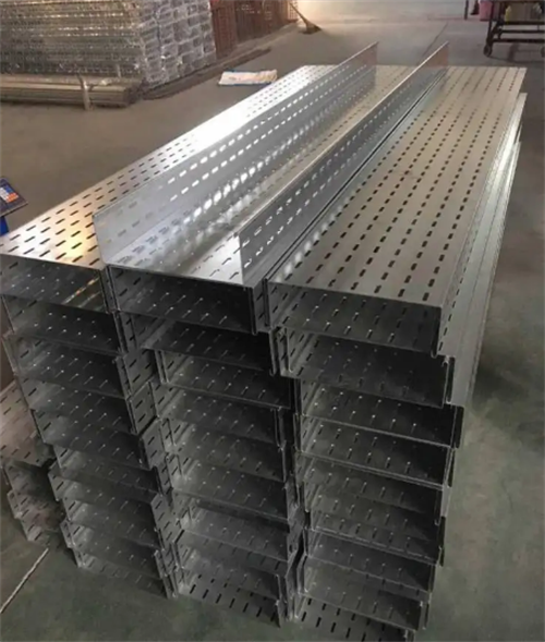 托盘式电缆桥架